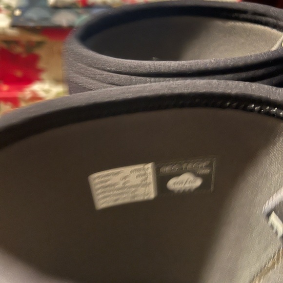 NEW WOMEN’S CLASSIC MID BOGS WATERPROOF BOOTS 6 - Picture 2 of 6